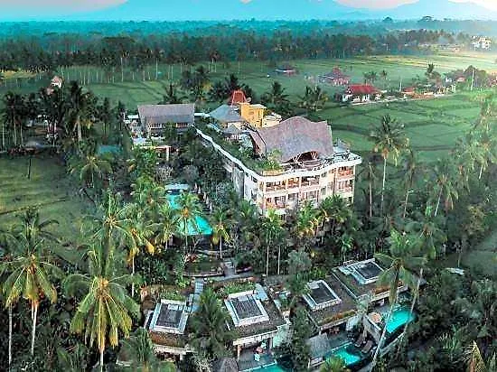 Kuwarasan A Pramana Experience Resort 5*